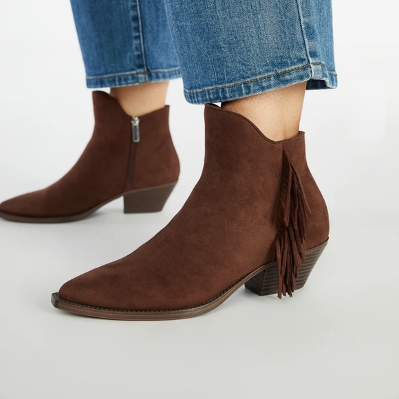 🆕 Pointed Toe Western Tassel Booties in Chocolate Lab Brown Faux Suede - Picture 7 of 10